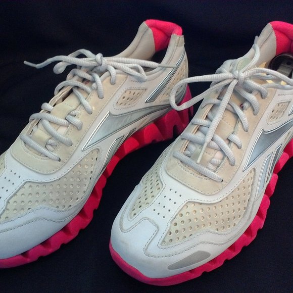 Reebok Zigtech, Zigfuel pink-soled running shoes - Picture 1 of 4
